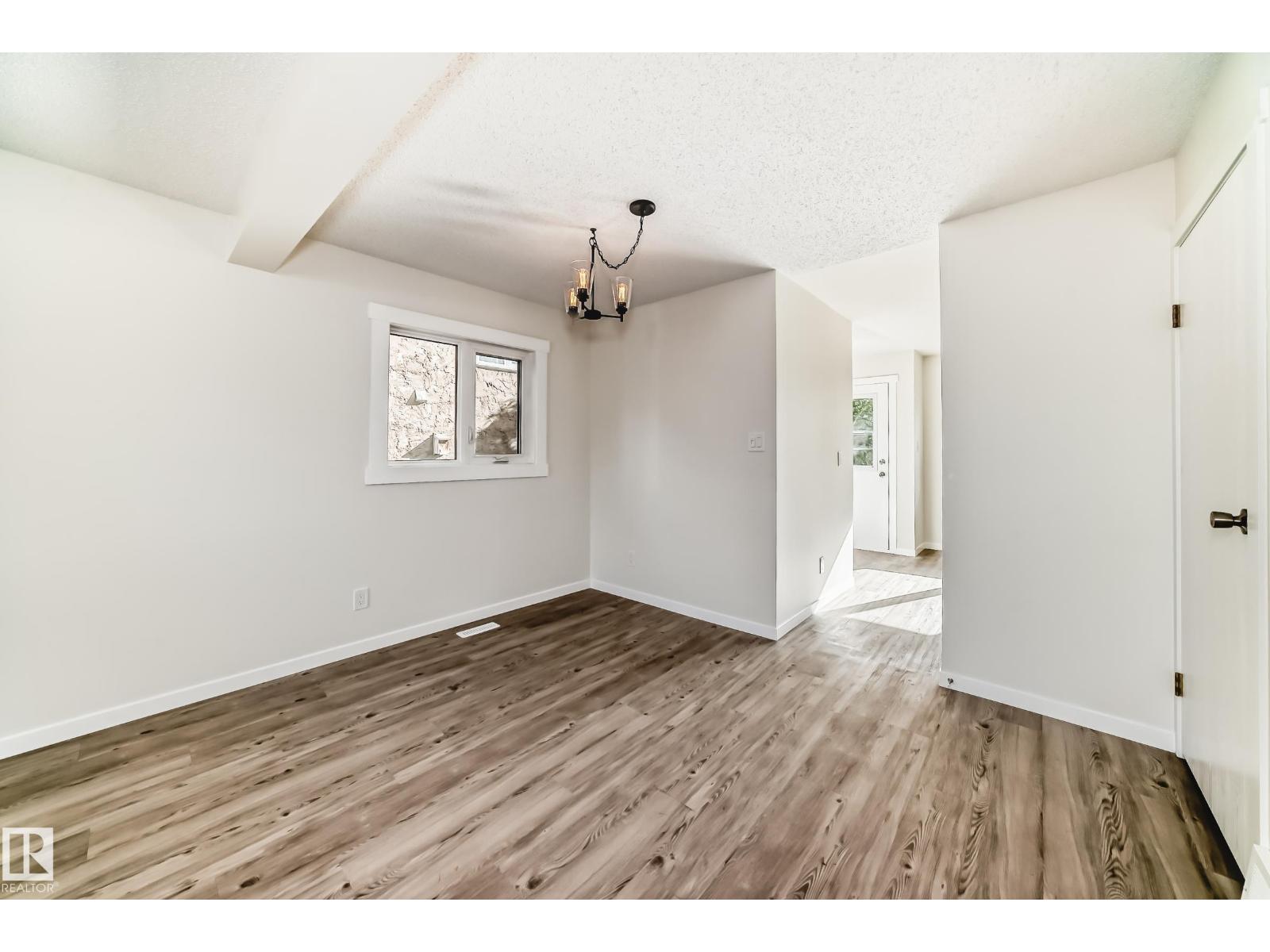 2017 108 St Nw, Edmonton, Alberta  T6J 5V4 - Photo 9 - E4463989