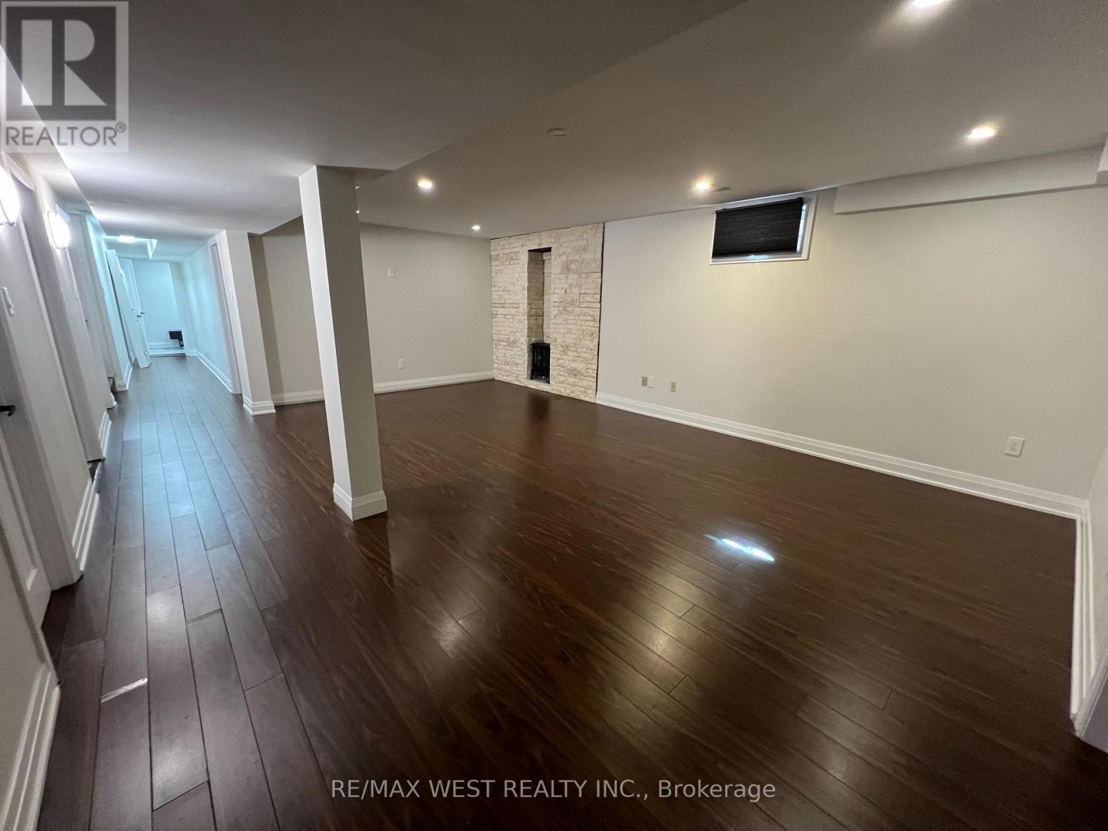 123 Carmen Crescent, Vaughan, Ontario  L4L 5P1 - Photo 3 - N12490198