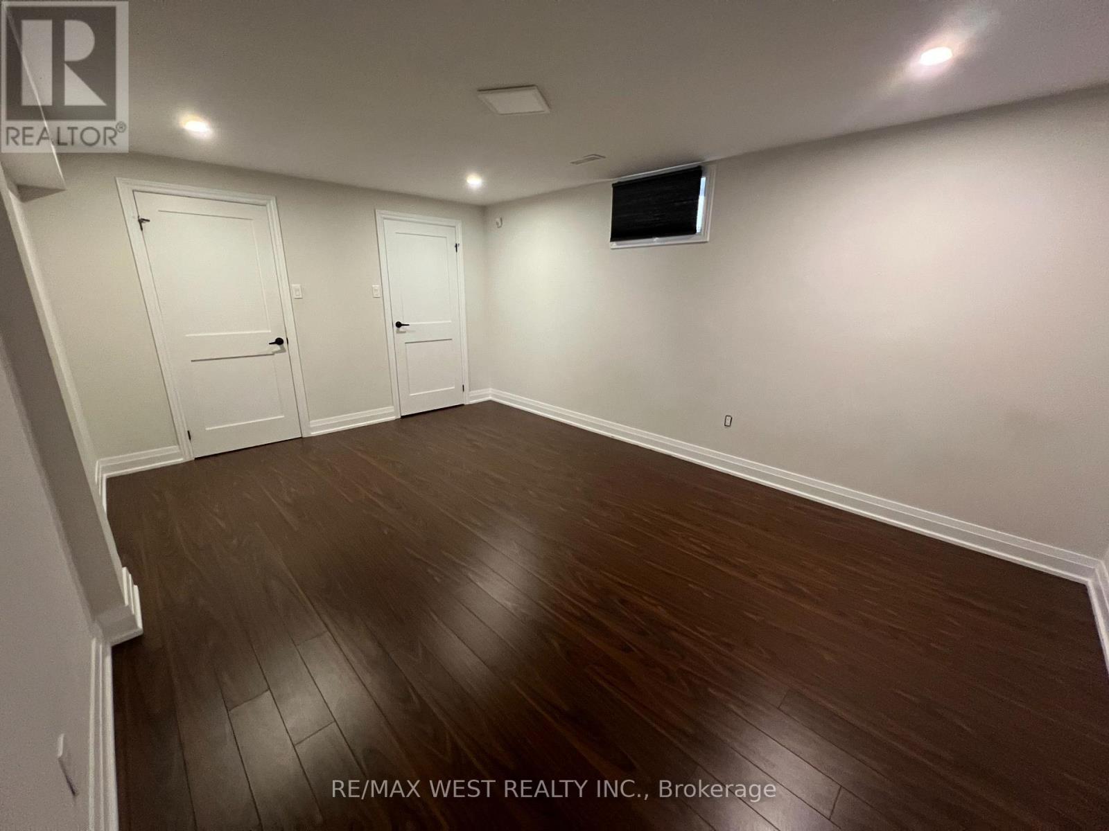 123 Carmen Crescent, Vaughan, Ontario  L4L 5P1 - Photo 4 - N12490198