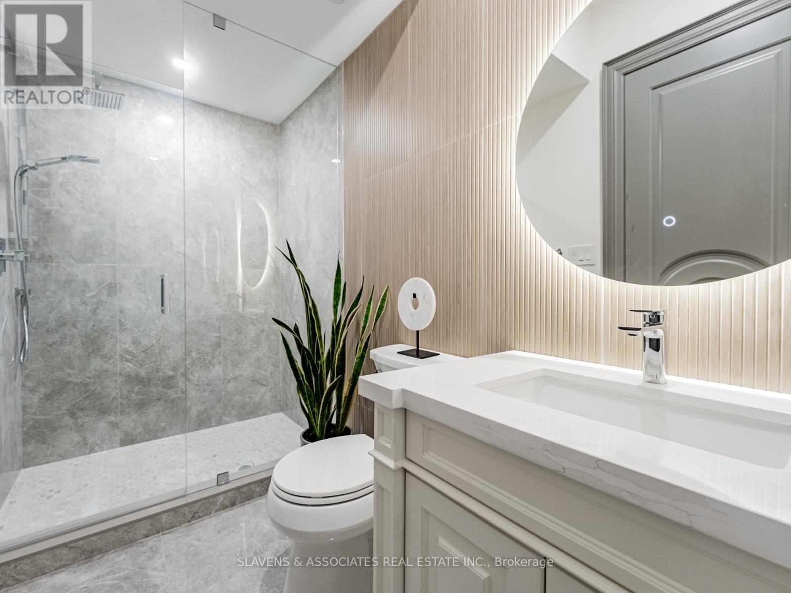 1529 Venetia Drive, Oakville (Sw Southwest), Ontario  L6L 1K8 - Photo 42 - W12486405