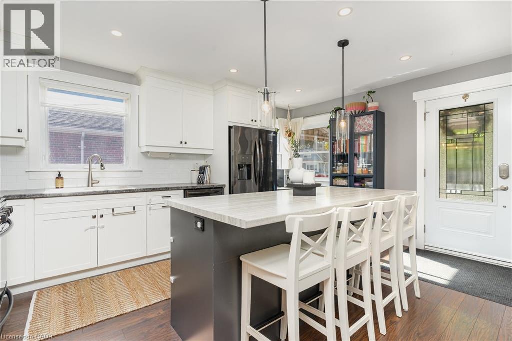 55 East 44th Street, Hamilton, Ontario  L8T 3G8 - Photo 6 - 40783760