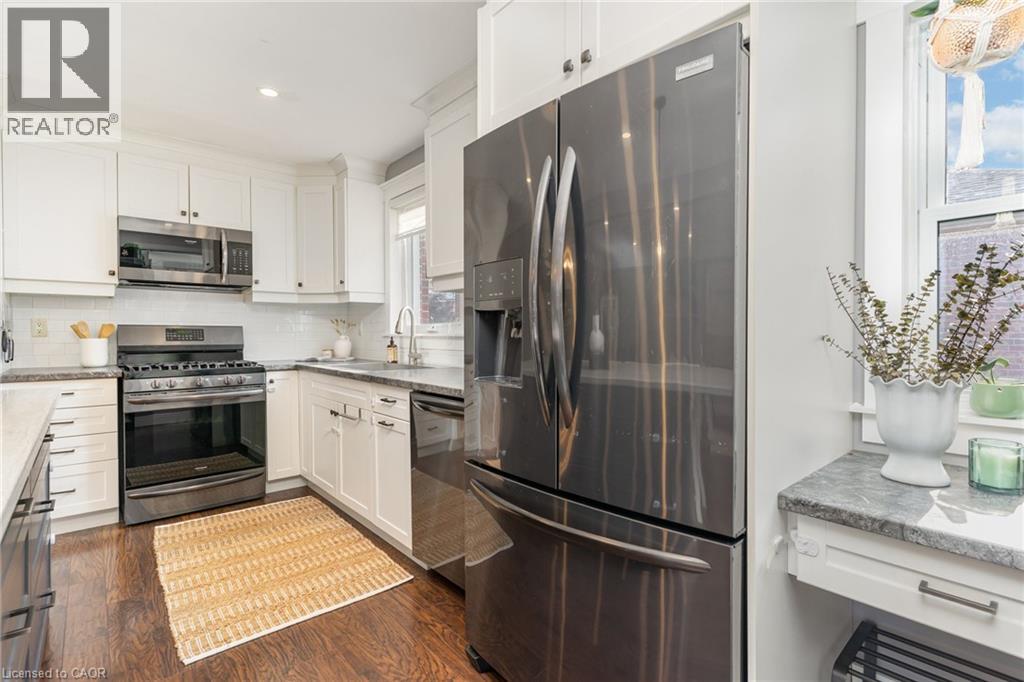 55 East 44th Street, Hamilton, Ontario  L8T 3G8 - Photo 4 - 40783760