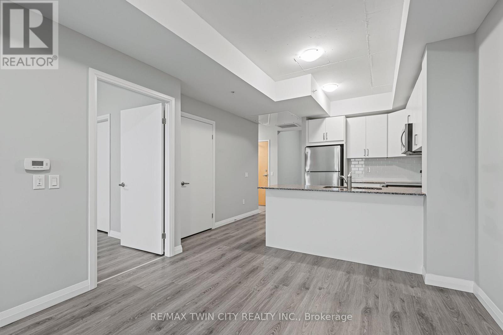 2407 - 60 Charles Street W, Kitchener, Ontario  N2G 0C9 - Photo 18 - X12380845