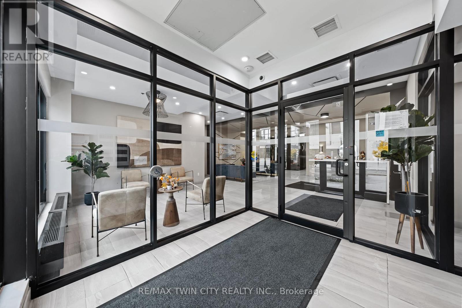 2407 - 60 Charles Street W, Kitchener, Ontario  N2G 0C9 - Photo 6 - X12380845