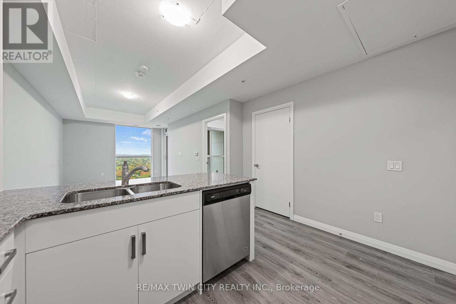 2407 - 60 Charles Street W, Kitchener, Ontario  N2G 0C9 - Photo 19 - X12380845