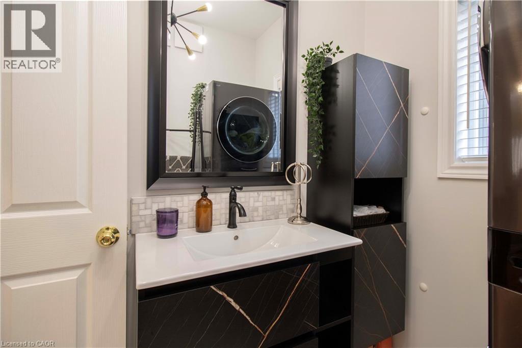 42 Holkham Avenue Unit# Main, Ancaster, Ontario  L9K 1N9 - Photo 8 - 40784331