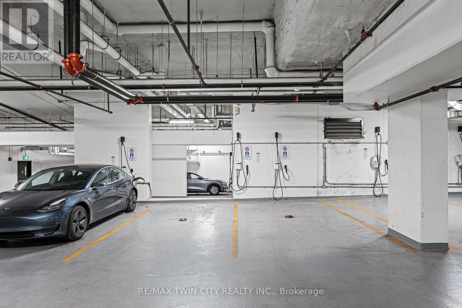 2407 - 60 Charles Street W, Kitchener, Ontario  N2G 0C9 - Photo 34 - X12380845