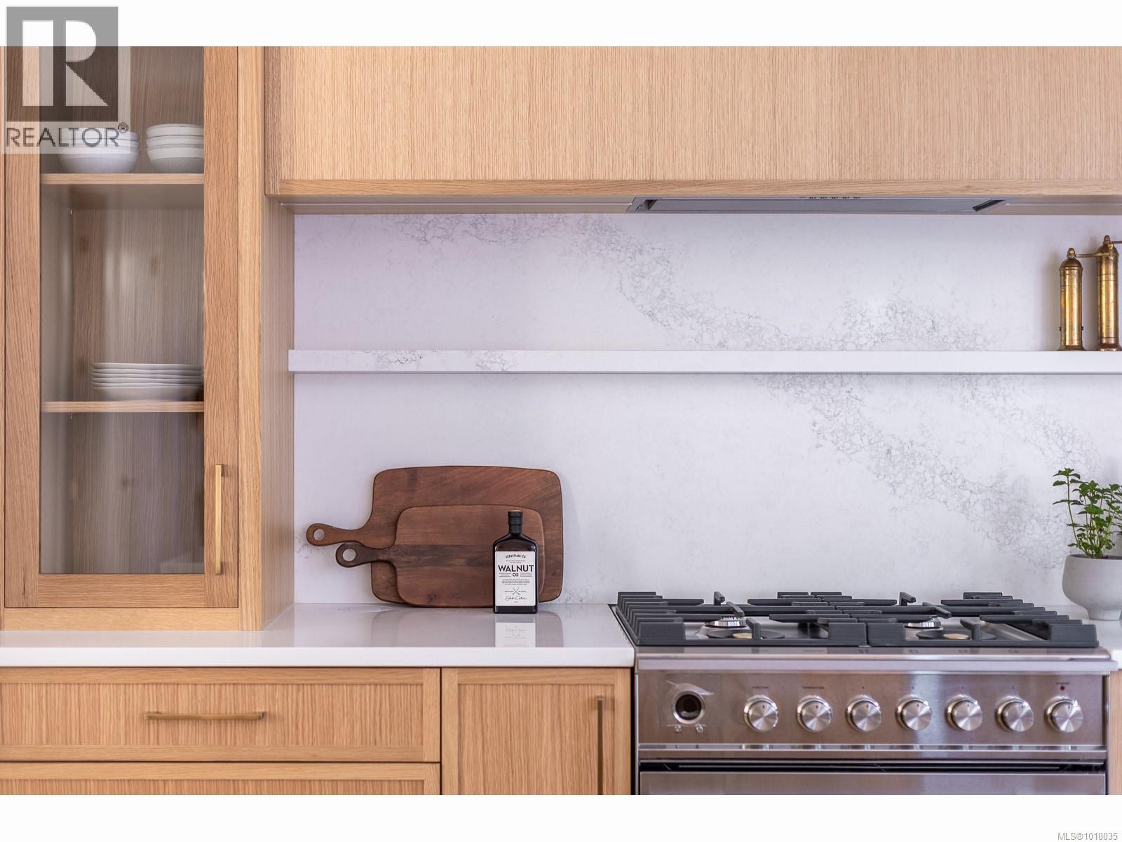 634 Hemlock St, Qualicum Beach, British Columbia  V9K 1H8 - Photo 17 - 1018035