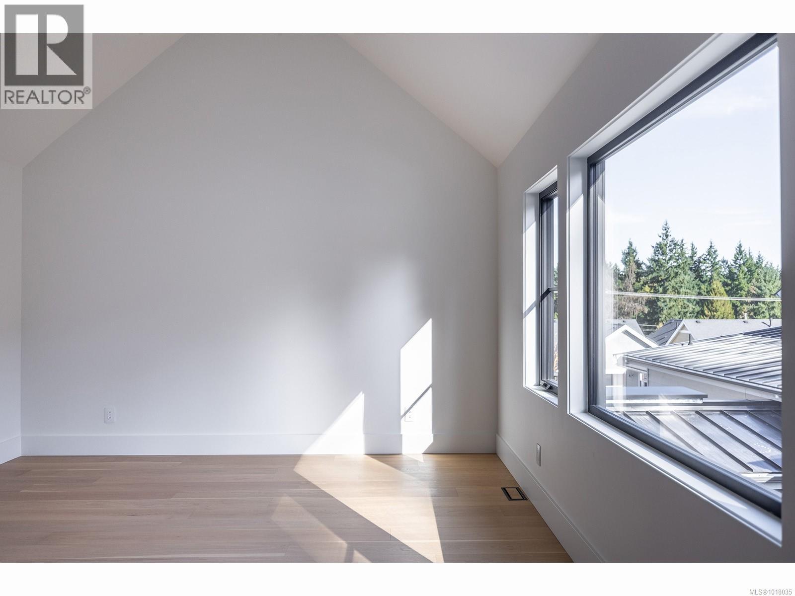 634 Hemlock St, Qualicum Beach, British Columbia  V9K 1H8 - Photo 47 - 1018035