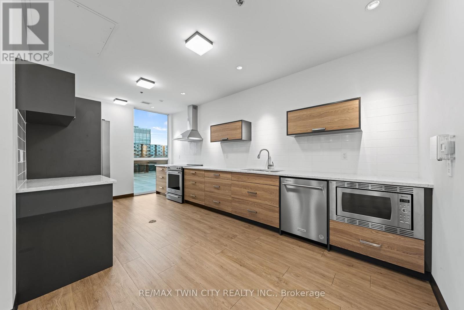 2407 - 60 Charles Street W, Kitchener, Ontario  N2G 0C9 - Photo 37 - X12380845