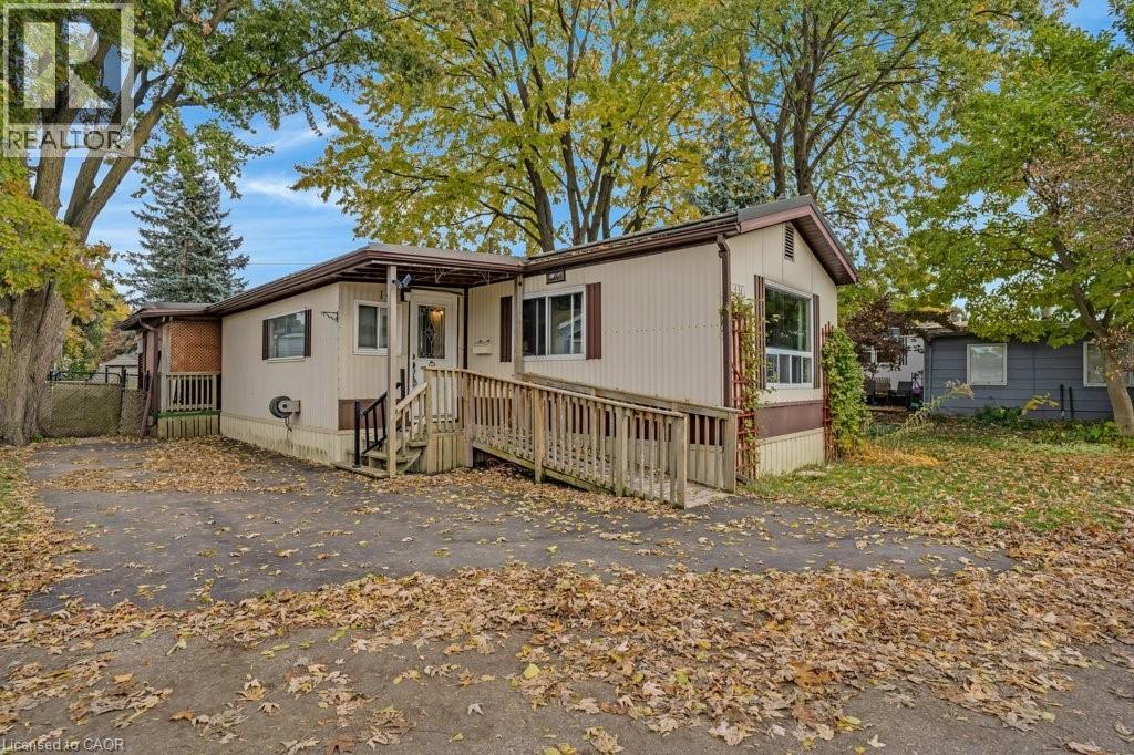 131 Scott Street, Waterloo, Ontario  N2J 4G8 - Photo 2 - 40781474