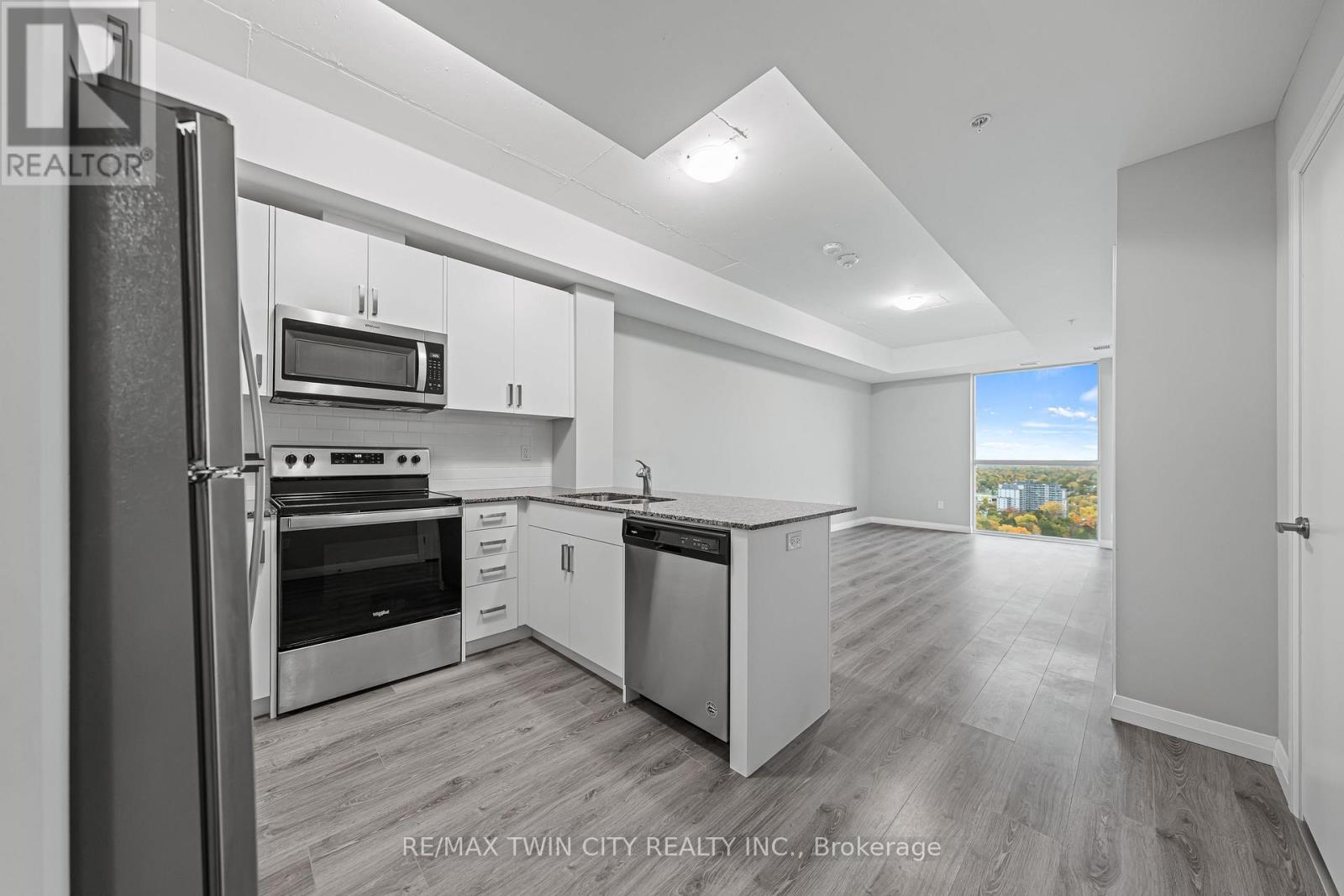 2407 - 60 Charles Street W, Kitchener, Ontario  N2G 0C9 - Photo 14 - X12380845