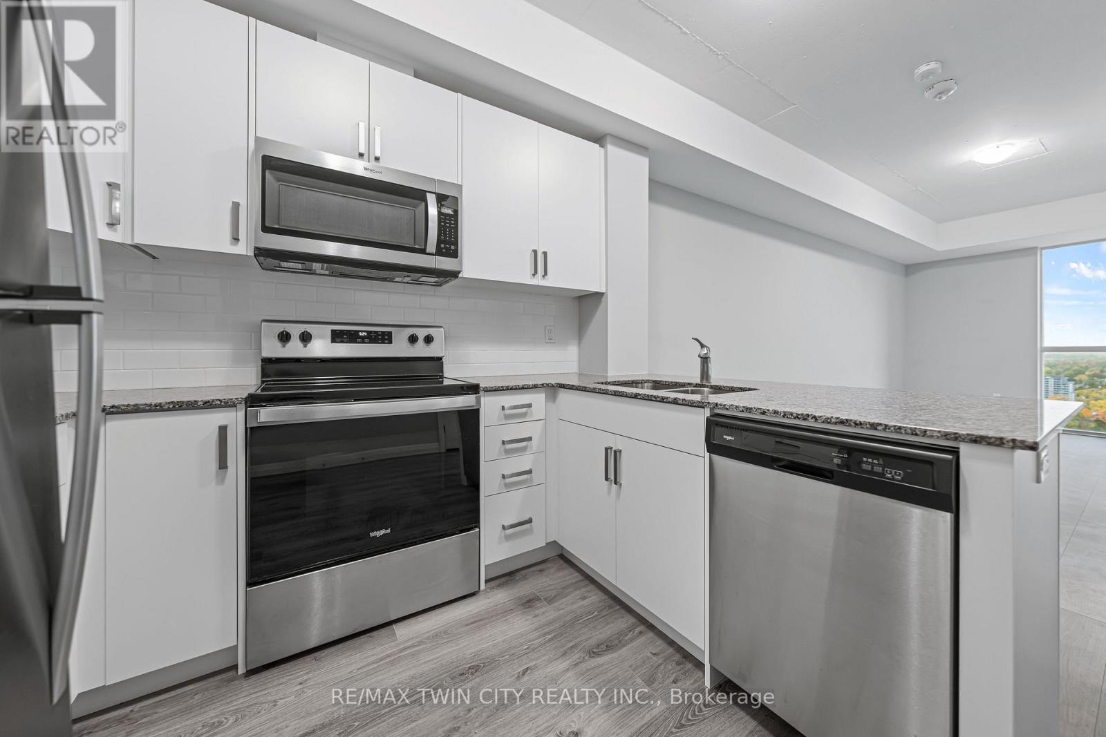 2407 - 60 Charles Street W, Kitchener, Ontario  N2G 0C9 - Photo 16 - X12380845