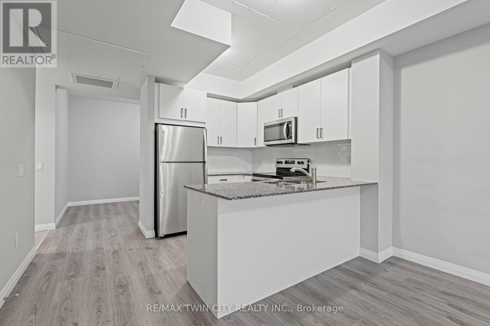 2407 - 60 Charles Street W, Kitchener, Ontario  N2G 0C9 - Photo 17 - X12380845