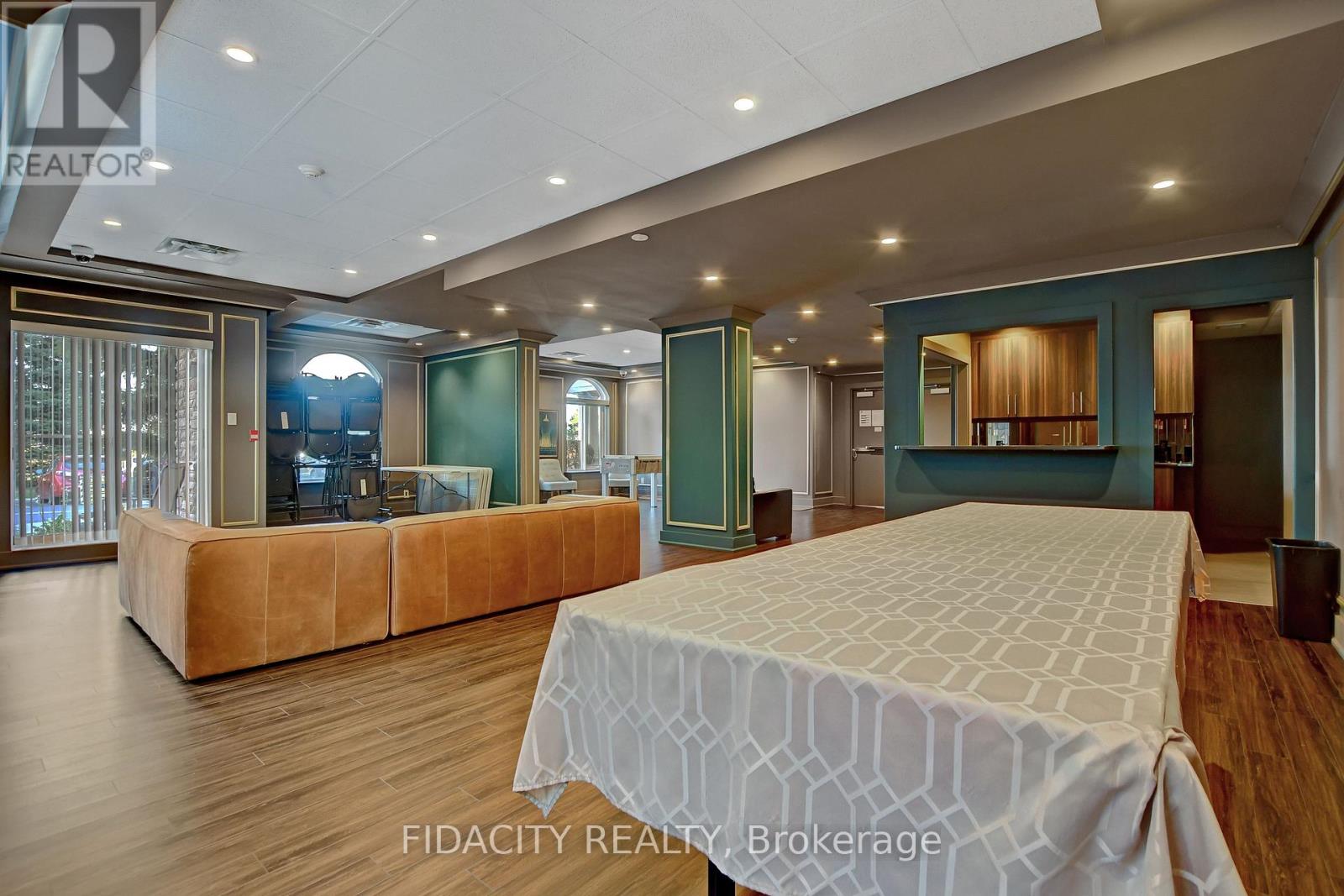 6c - 310 Central Park Drive, Ottawa, Ontario  K2C 4G4 - Photo 22 - X12468033