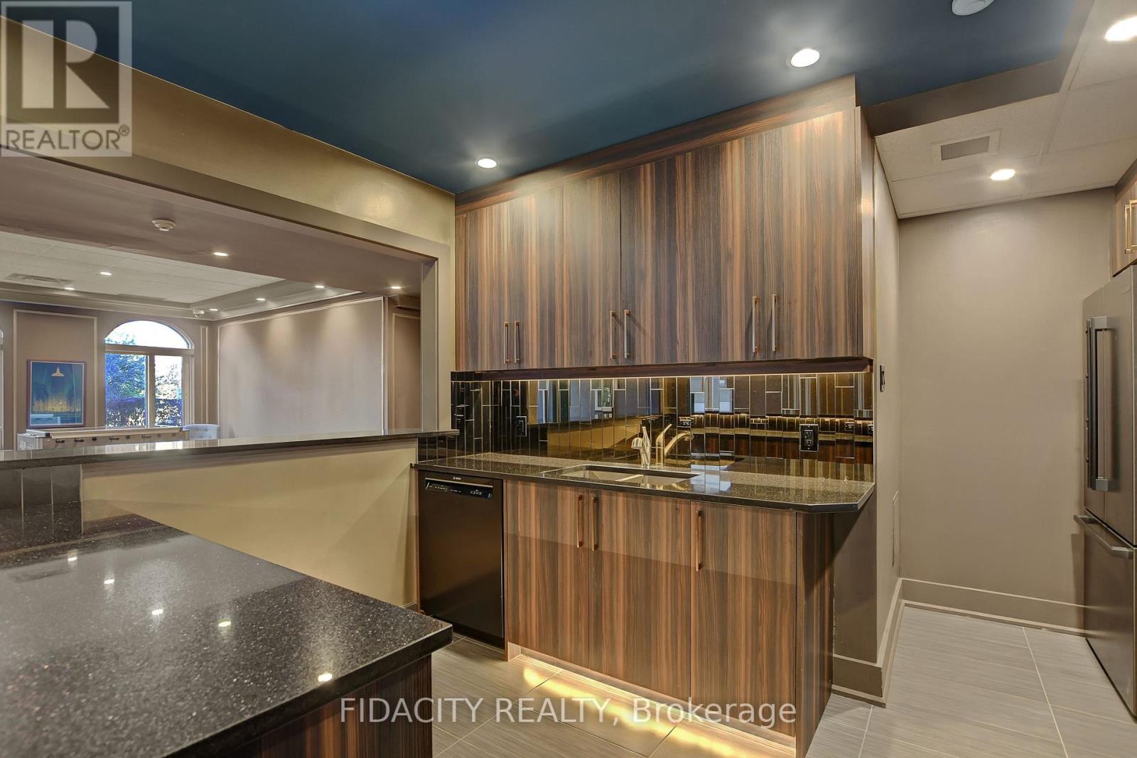 6c - 310 Central Park Drive, Ottawa, Ontario  K2C 4G4 - Photo 23 - X12468033