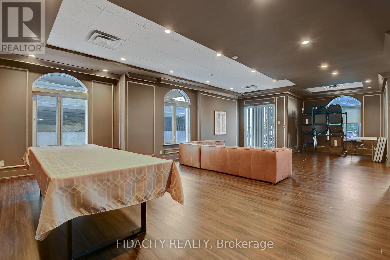 6c - 310 Central Park Drive, Ottawa, Ontario  K2C 4G4 - Photo 21 - X12468033