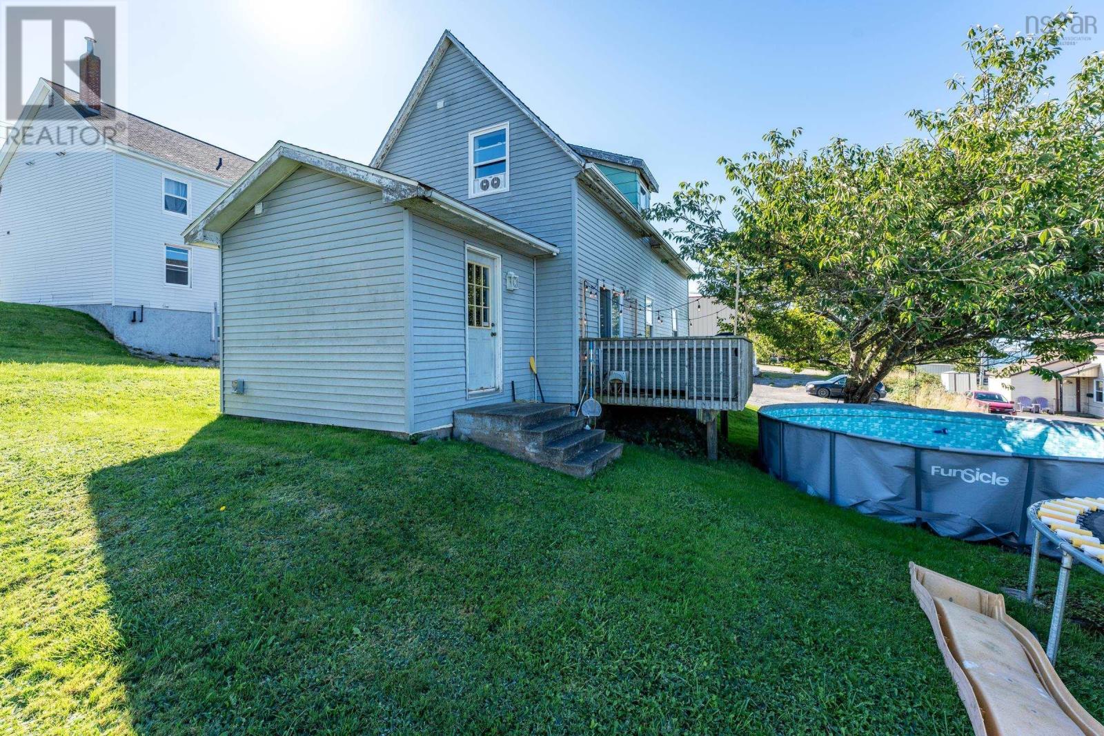 10 Store Street, Yarmouth, Nova Scotia  B5A 2Z2 - Photo 7 - 202423049