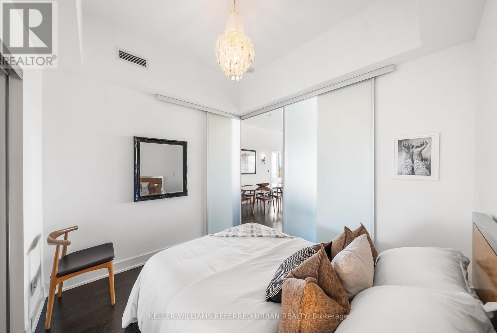 1015 - 3018 Yonge Street, Toronto (Lawrence Park South), Ontario  M4N 0A5 - Photo 13 - C12453916