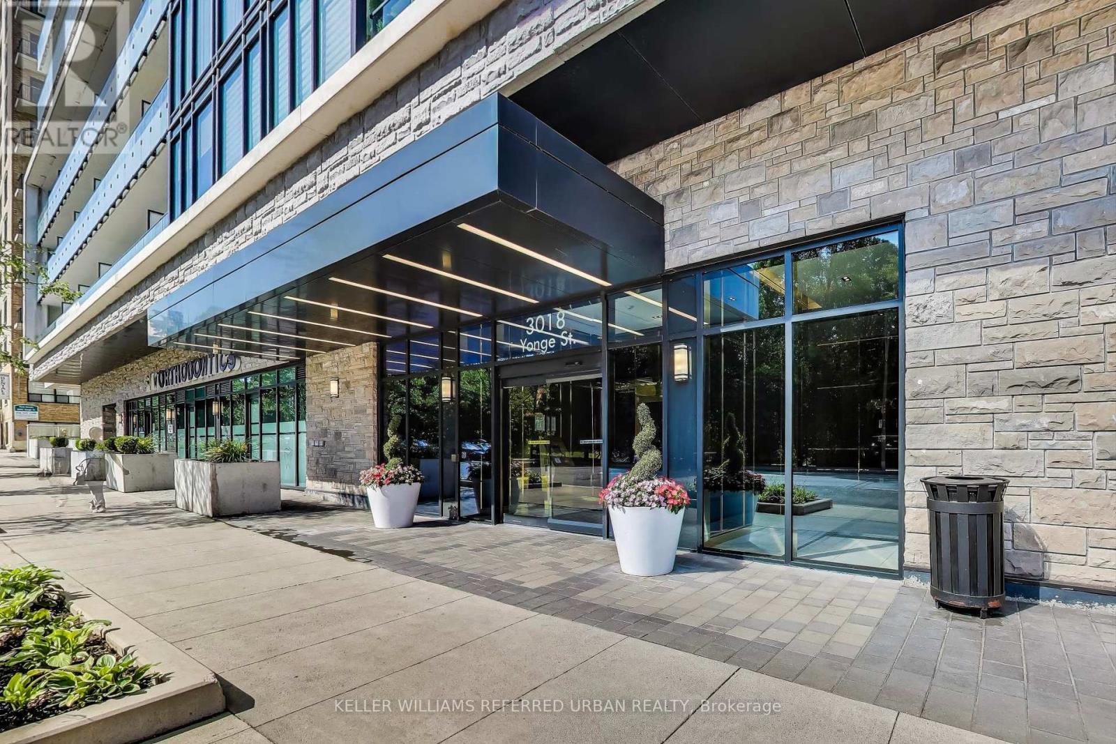 1015 - 3018 Yonge Street, Toronto (Lawrence Park South), Ontario  M4N 0A5 - Photo 2 - C12453916