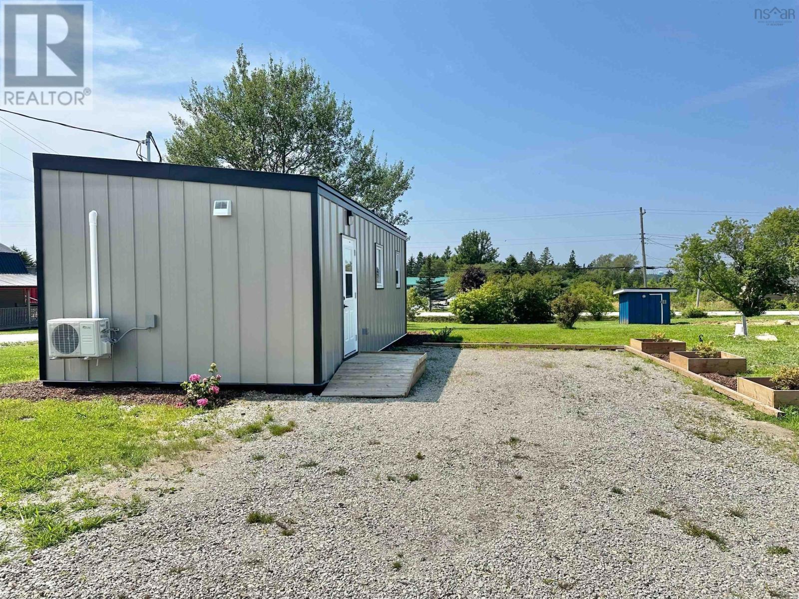 10 Hoben Crescent, Brooklyn, Nova Scotia