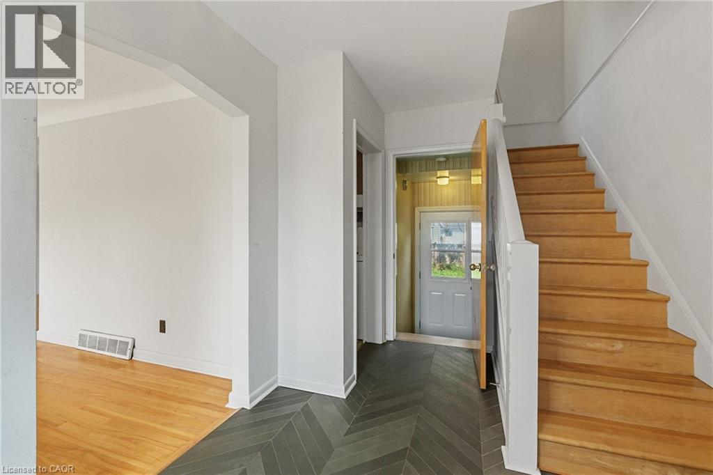 809 Smyth Road, Ottawa, Ontario  K1G 1P2 - Photo 6 - 40768893