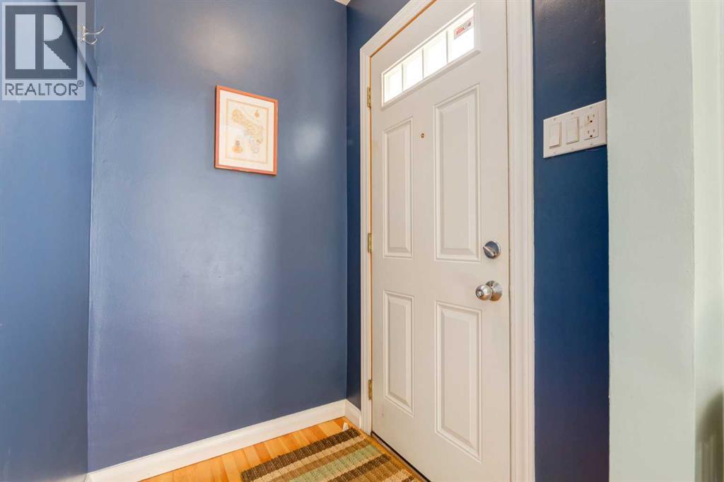 202 27 Avenue Ne, Calgary, Alberta  T2E 1Z9 - Photo 2 - A2242112