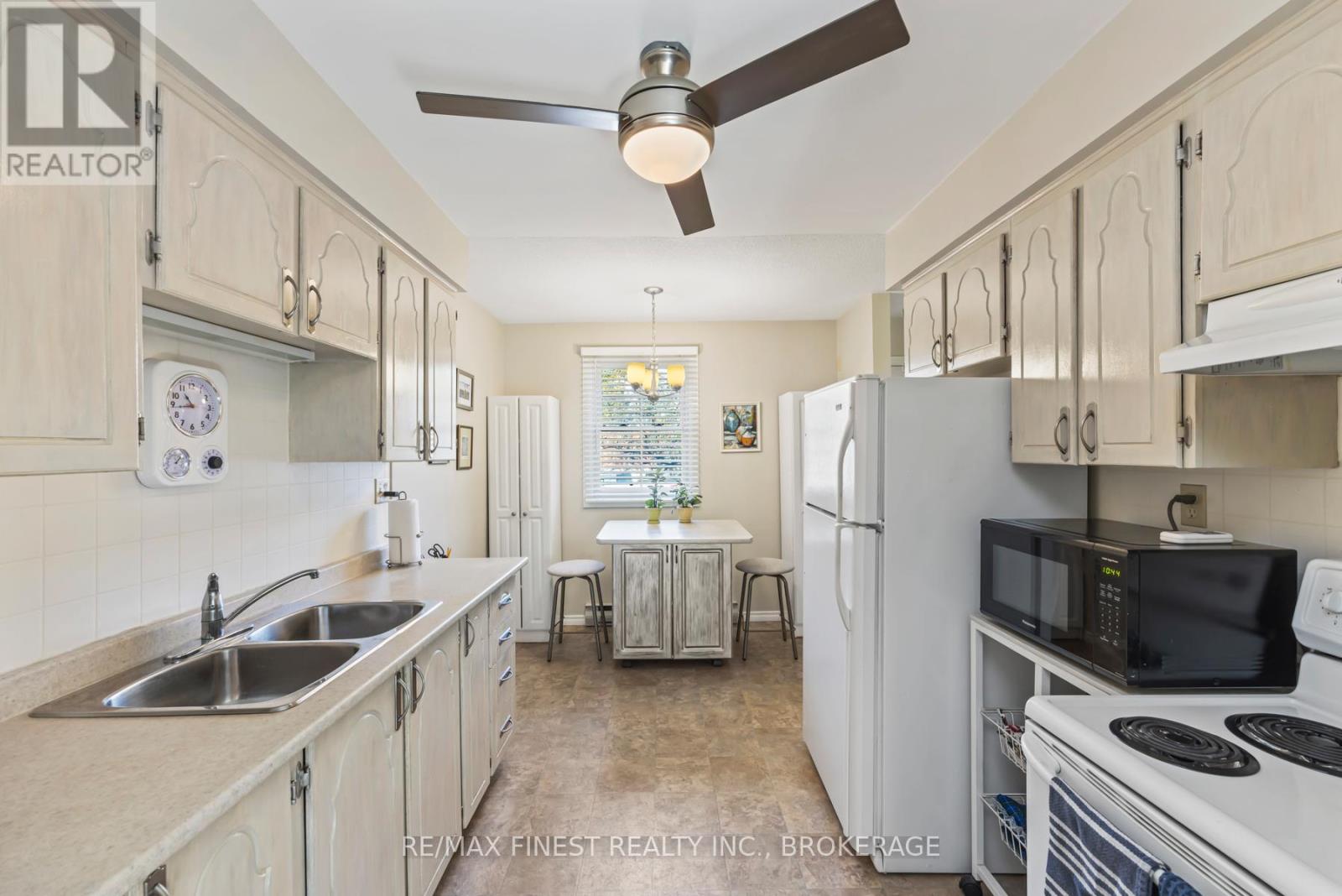 48 - 19 Macpherson Avenue, Kingston (Central City West), Ontario  K7M 6W4 - Photo 16 - X12490542