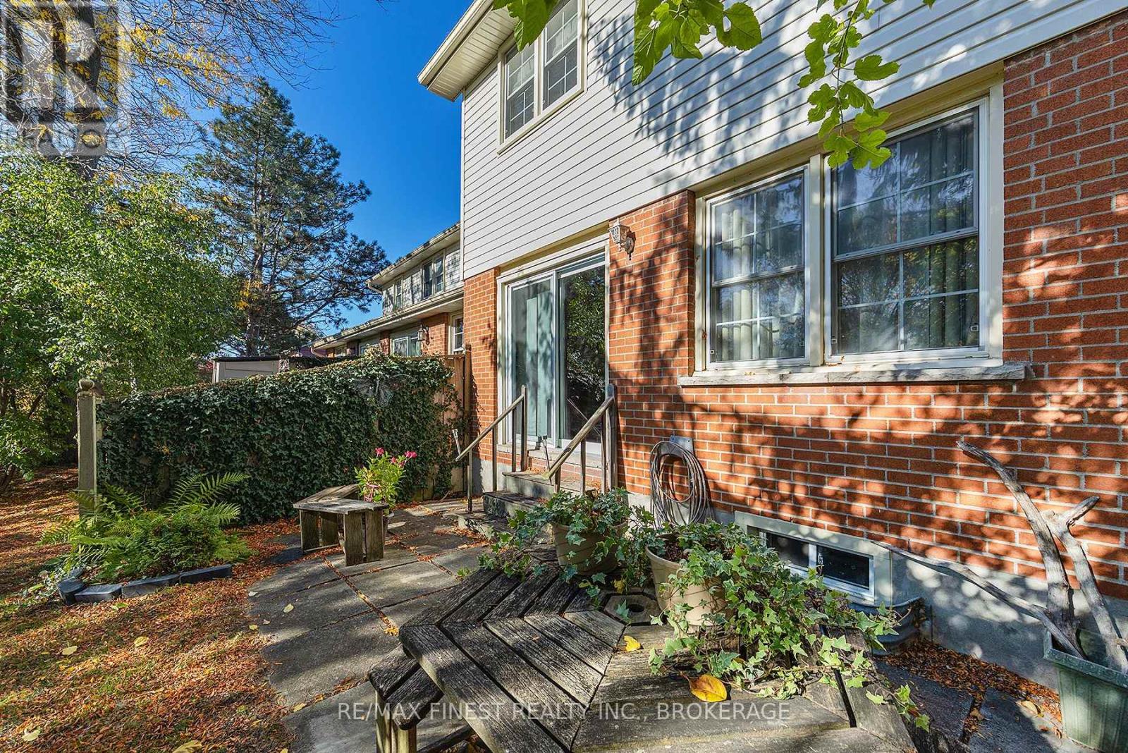 48 - 19 Macpherson Avenue, Kingston (Central City West), Ontario  K7M 6W4 - Photo 8 - X12490542