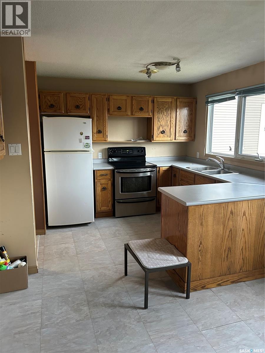 670 Creighton Avenue, Creighton, Saskatchewan  S0P 0A0 - Photo 10 - SK021983