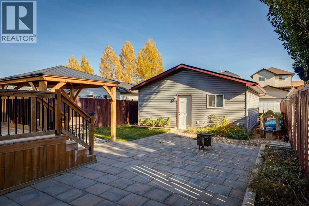 85 Crystal Shores Crescent, Okotoks, Alberta  T1S 2B5 - Photo 28 - A2266485