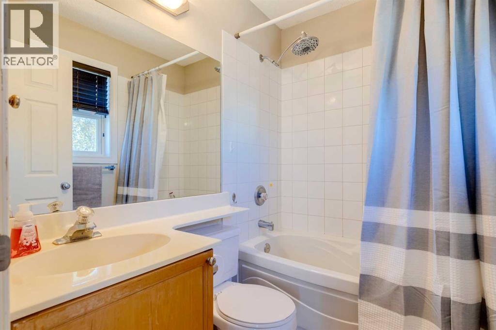 85 Crystal Shores Crescent, Okotoks, Alberta  T1S 2B5 - Photo 15 - A2266485