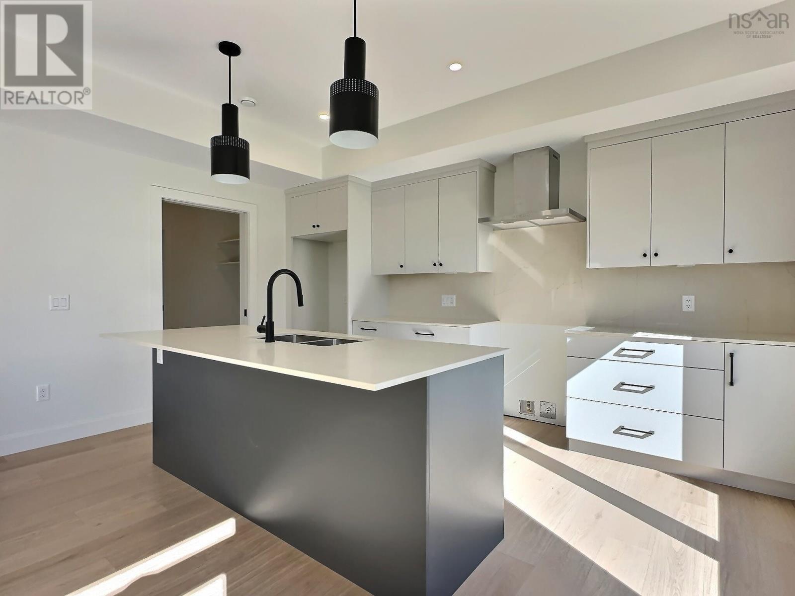 Property at 14 Ashford Court image 4