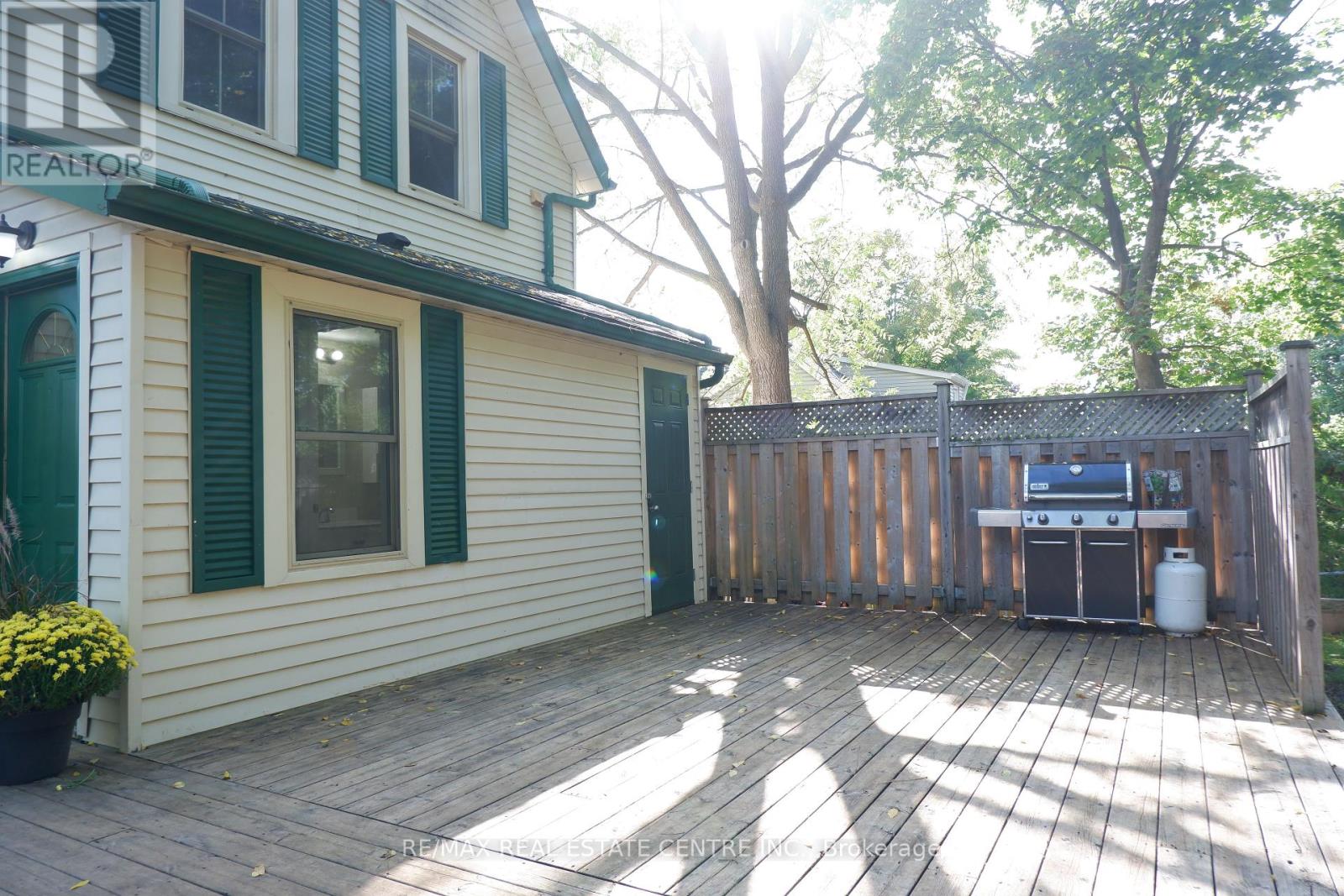 33 King Street, Halton Hills, Ontario  L7G 2G9 - Photo 27 - W12428082