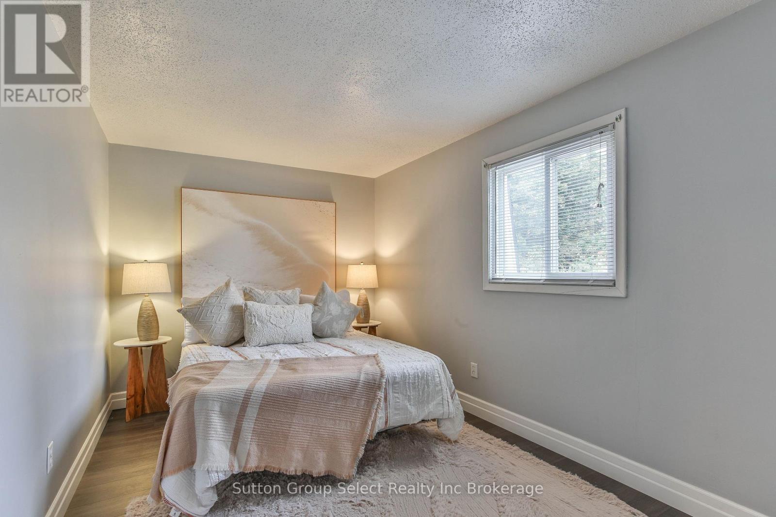 1009 A Nesbitt Crescent, Woodstock, Ontario  N4S 7N9 - Photo 7 - X12490048