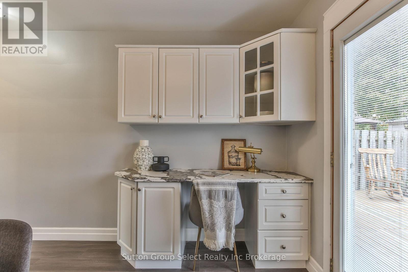 1009 A Nesbitt Crescent, Woodstock, Ontario  N4S 7N9 - Photo 6 - X12490048