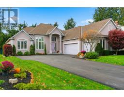 320 FIDDLER'S GREEN ROAD, Hamilton, Ontario