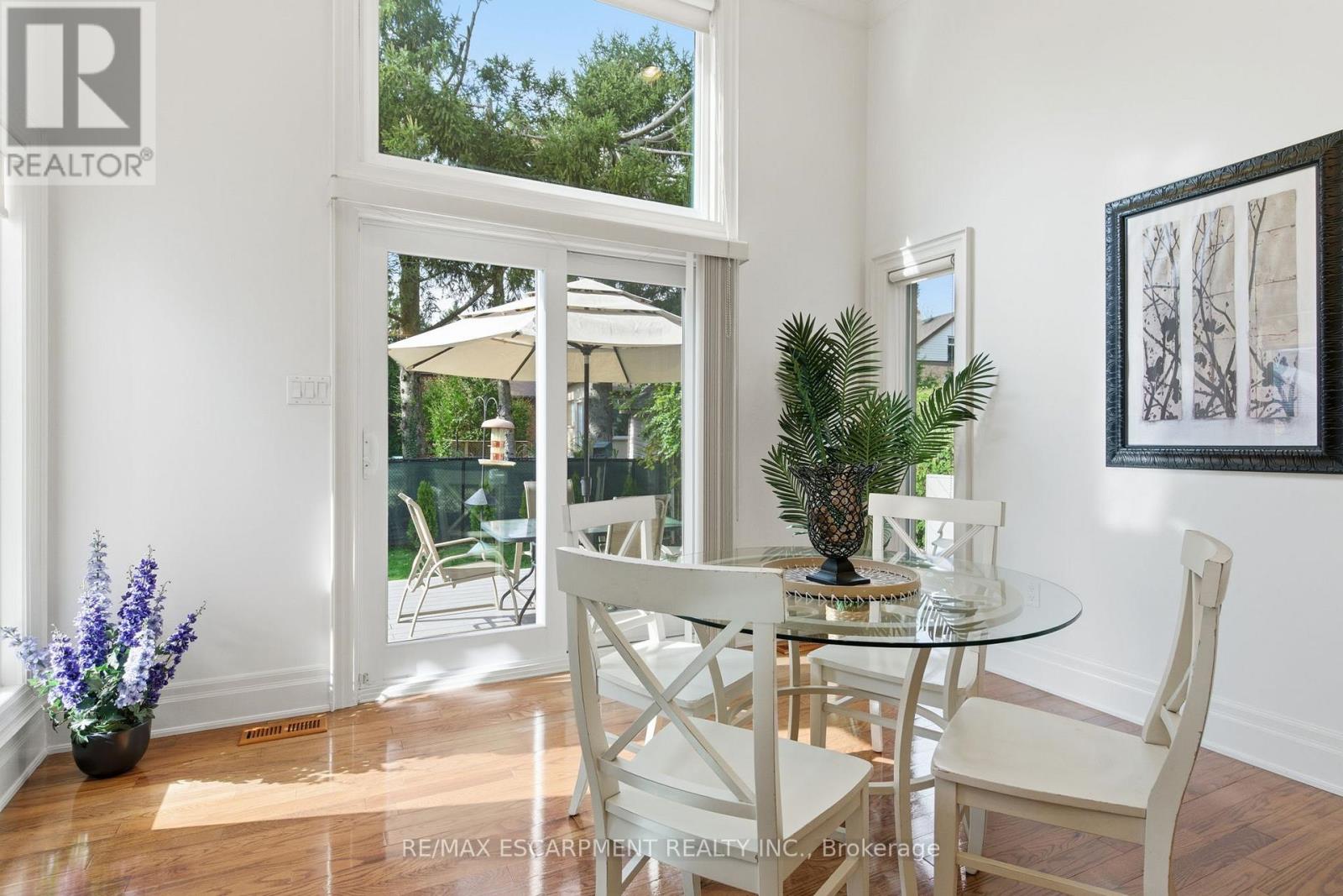 320 Fiddler's Green Road, Hamilton, Ontario  L9G 1X1 - Photo 14 - X12443373