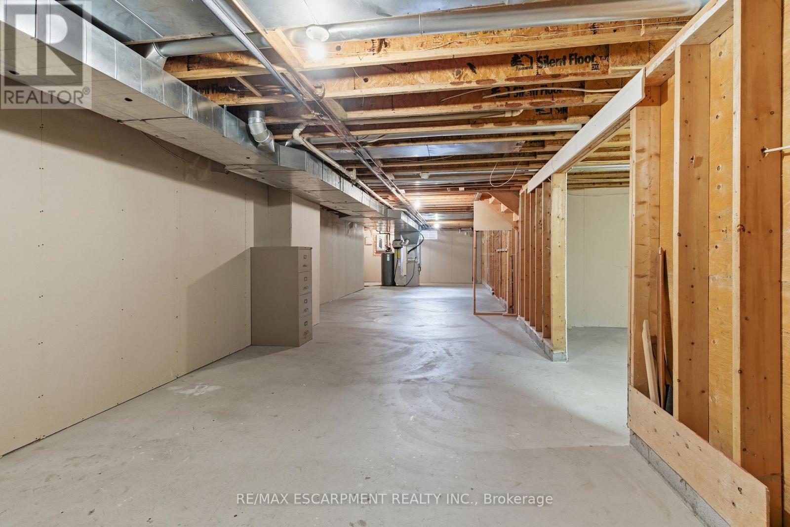 320 Fiddler's Green Road, Hamilton, Ontario  L9G 1X1 - Photo 37 - X12443373