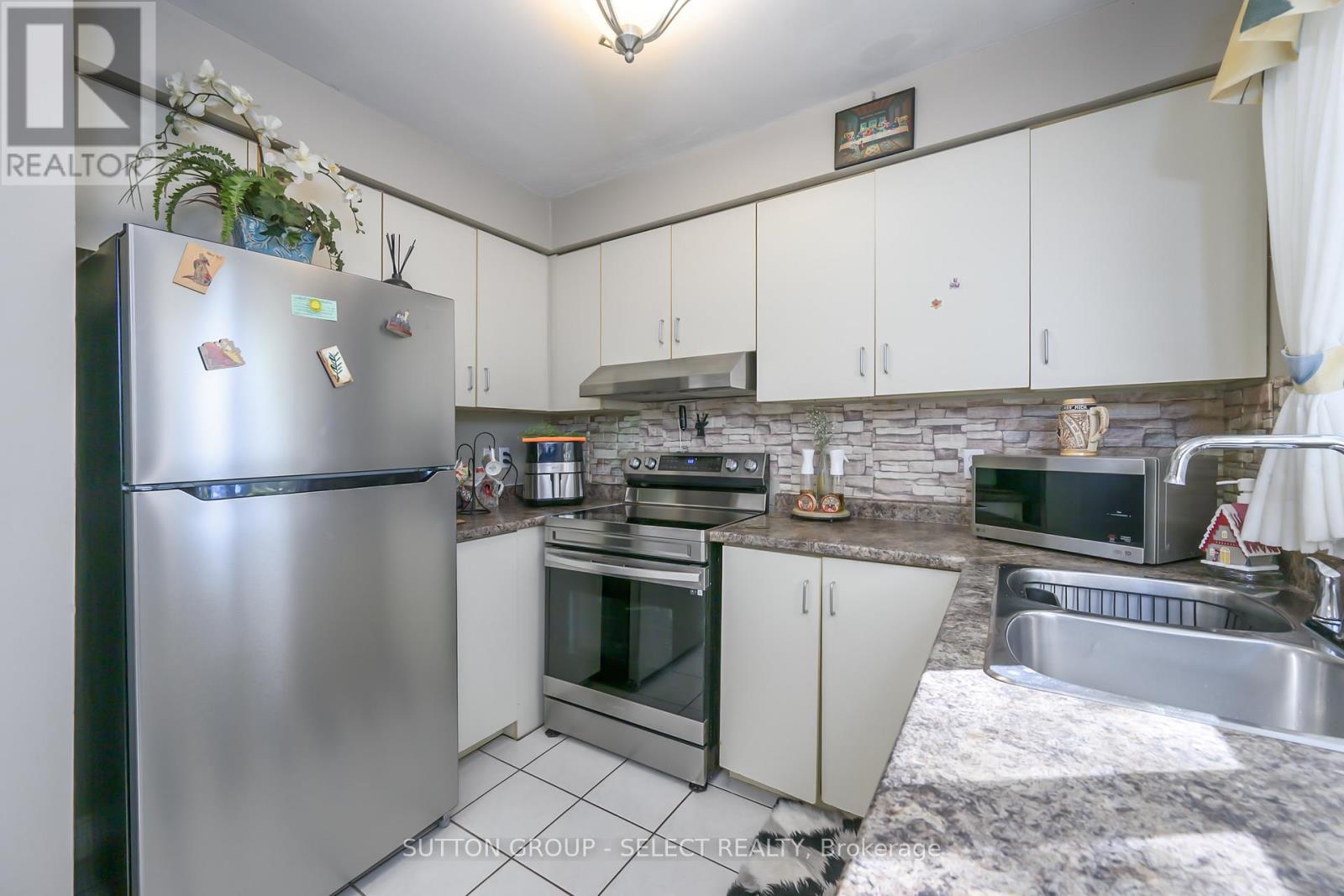 10 - 1215 Cheapside Street, London East (East C), Ontario  N5Y 5J9 - Photo 14 - X12490690