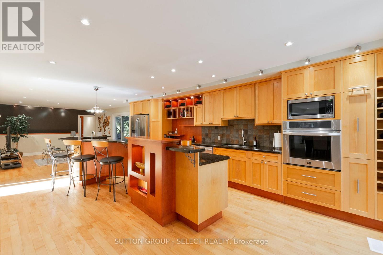 1 Shavian Court, London North (North A), Ontario  N6G 3G9 - Photo 11 - X12490774