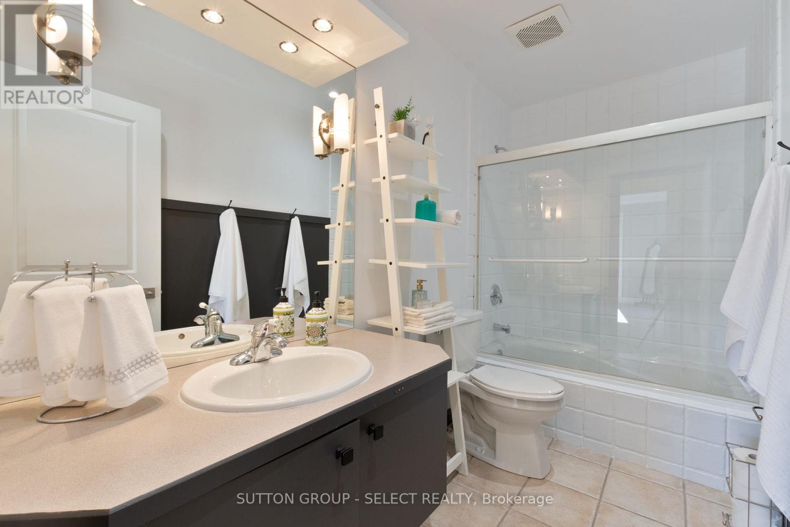 1 Shavian Court, London North (North A), Ontario  N6G 3G9 - Photo 24 - X12490774