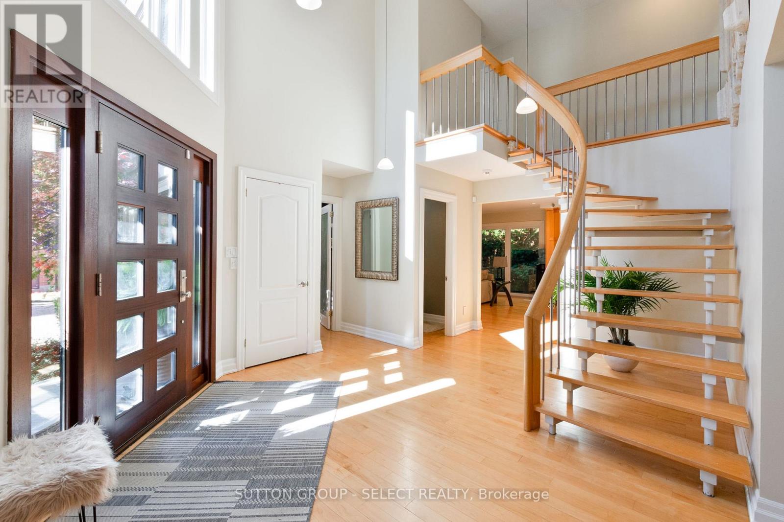 1 Shavian Court, London North (North A), Ontario  N6G 3G9 - Photo 3 - X12490774