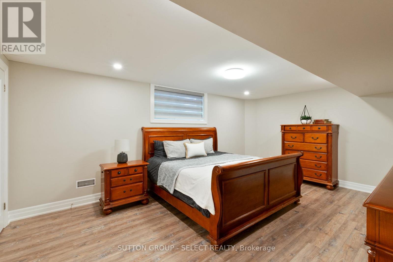 1 Shavian Court, London North (North A), Ontario  N6G 3G9 - Photo 32 - X12490774