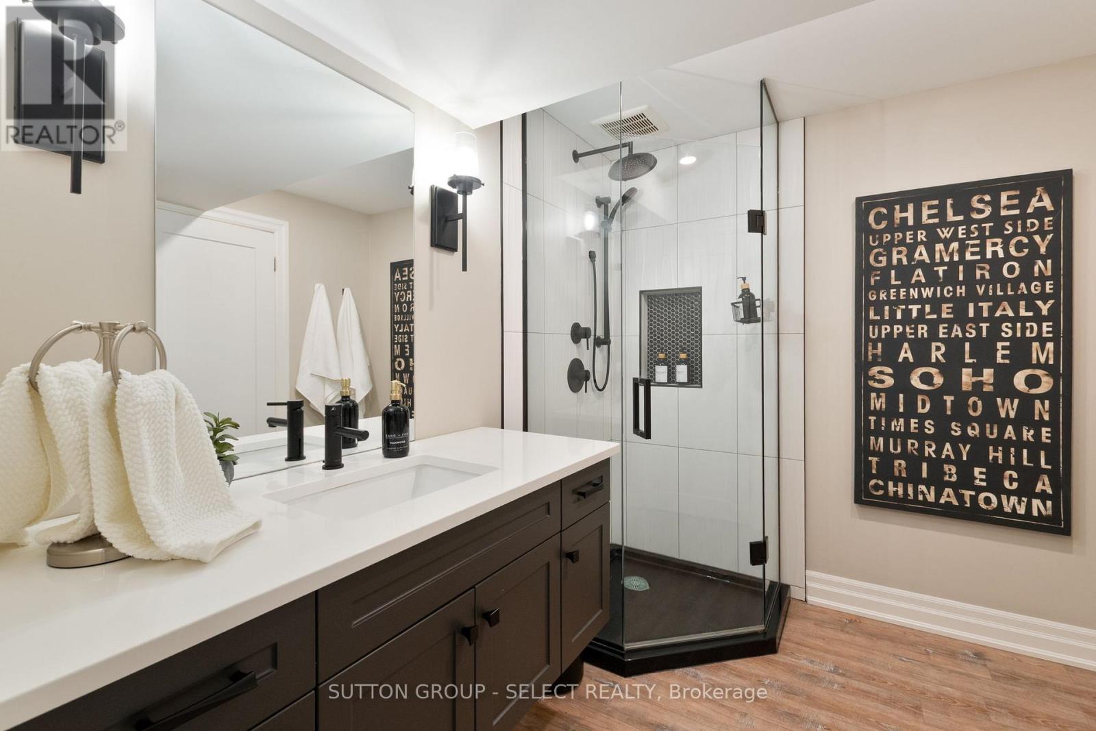 1 Shavian Court, London North (North A), Ontario  N6G 3G9 - Photo 34 - X12490774