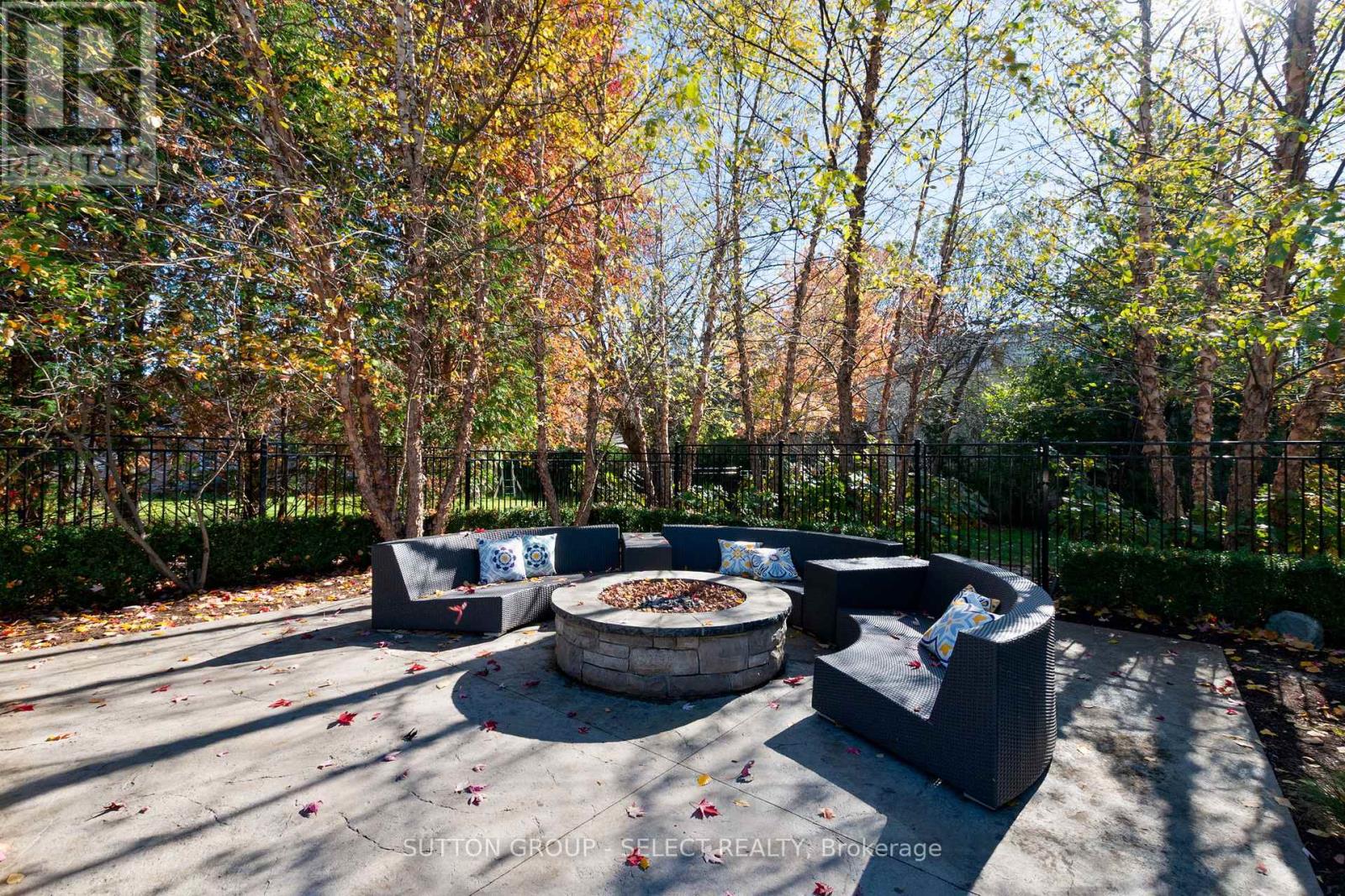 1 Shavian Court, London North (North A), Ontario  N6G 3G9 - Photo 35 - X12490774