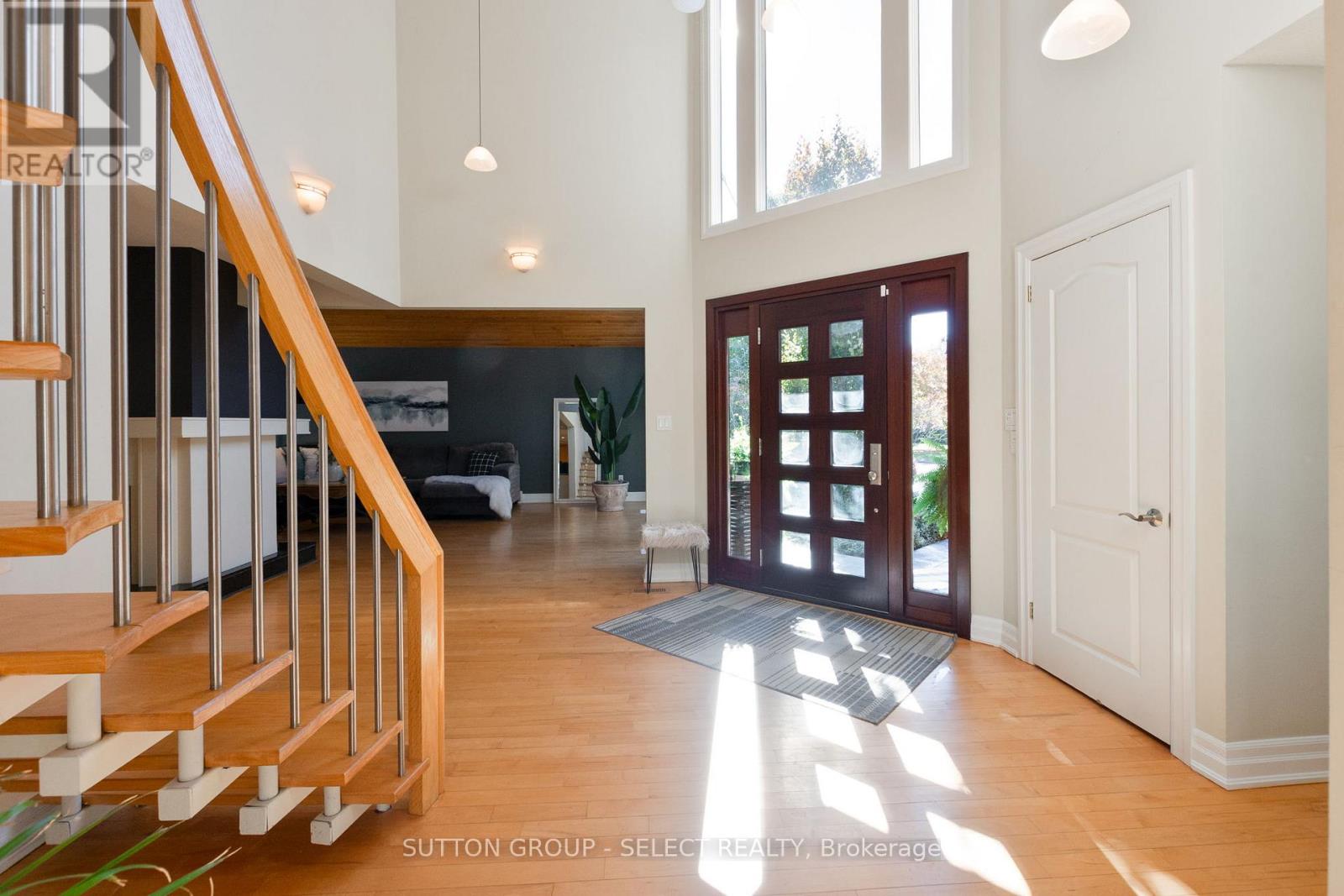 1 Shavian Court, London North (North A), Ontario  N6G 3G9 - Photo 4 - X12490774