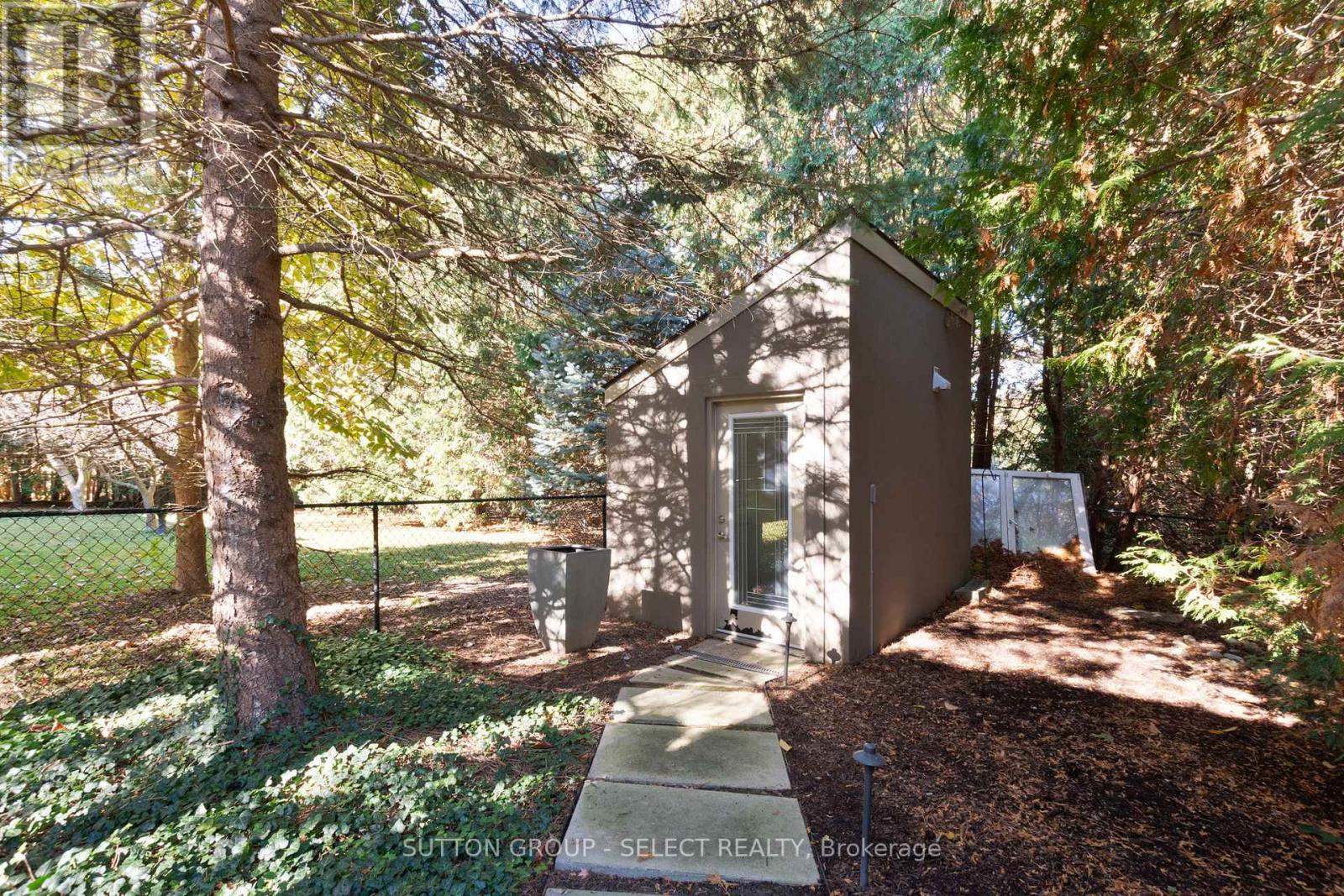 1 Shavian Court, London North (North A), Ontario  N6G 3G9 - Photo 46 - X12490774