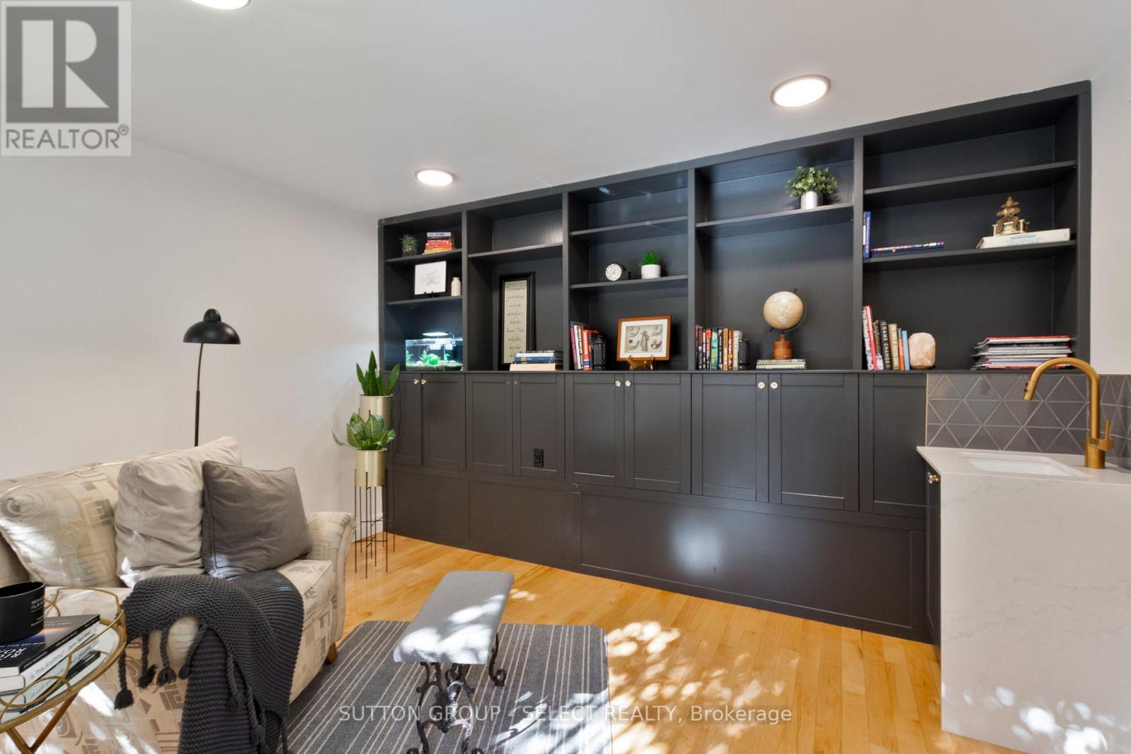 1 Shavian Court, London North (North A), Ontario  N6G 3G9 - Photo 6 - X12490774