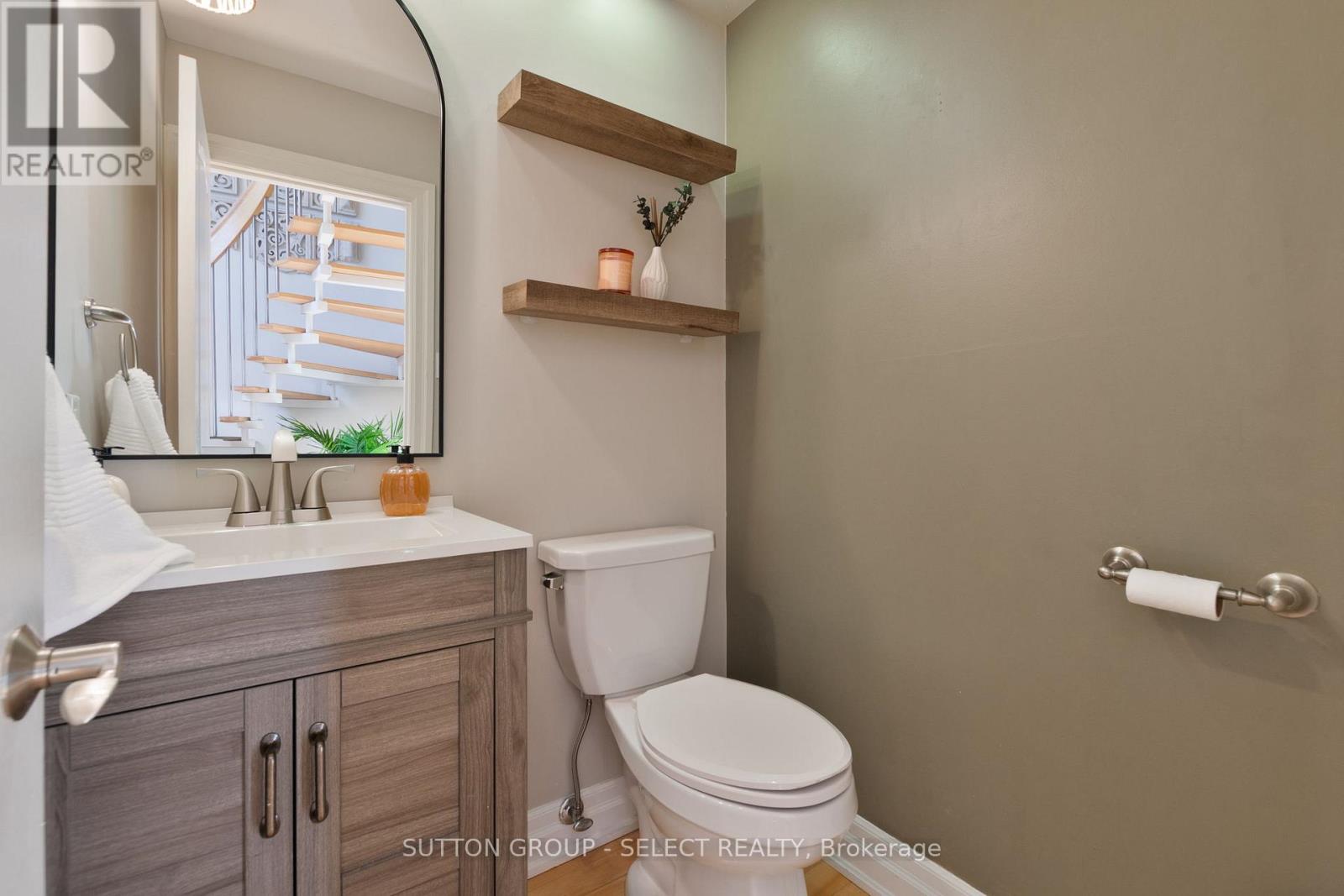 1 Shavian Court, London North (North A), Ontario  N6G 3G9 - Photo 7 - X12490774